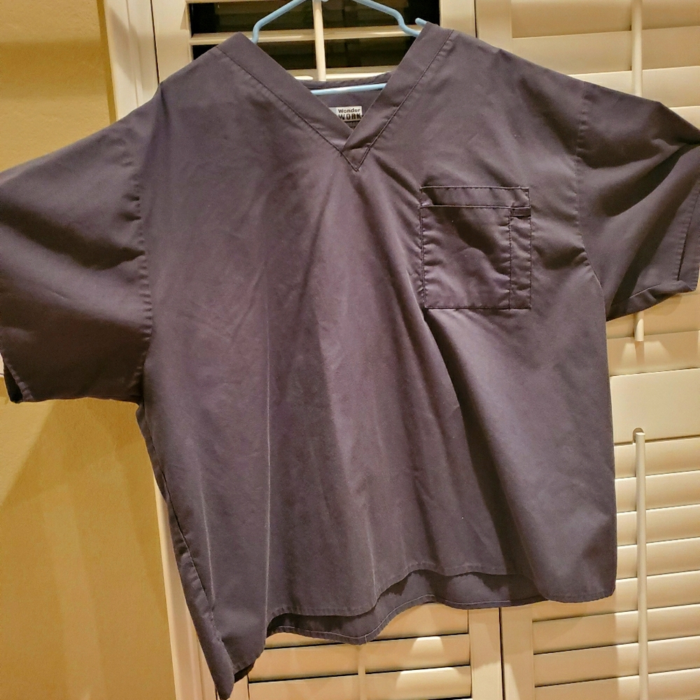 Wonder work scrub top
